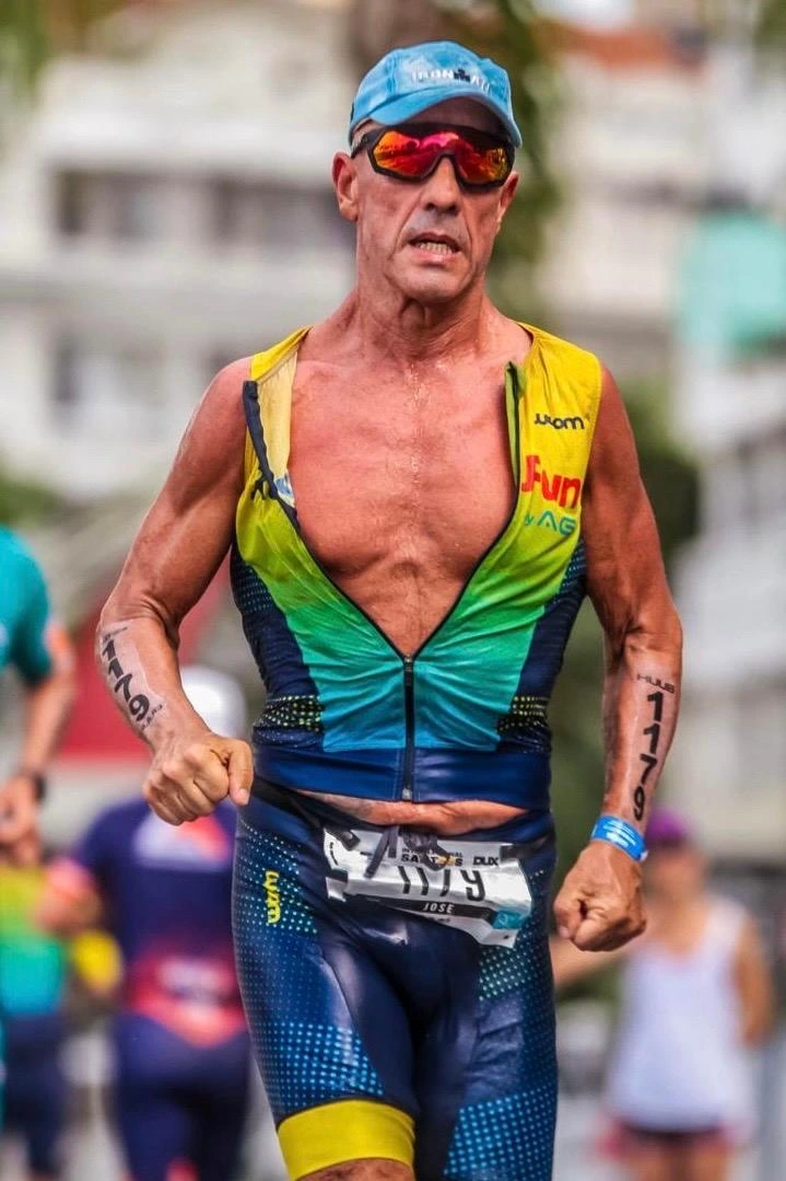 José Anderson Gonçalves em prova de Triathlon